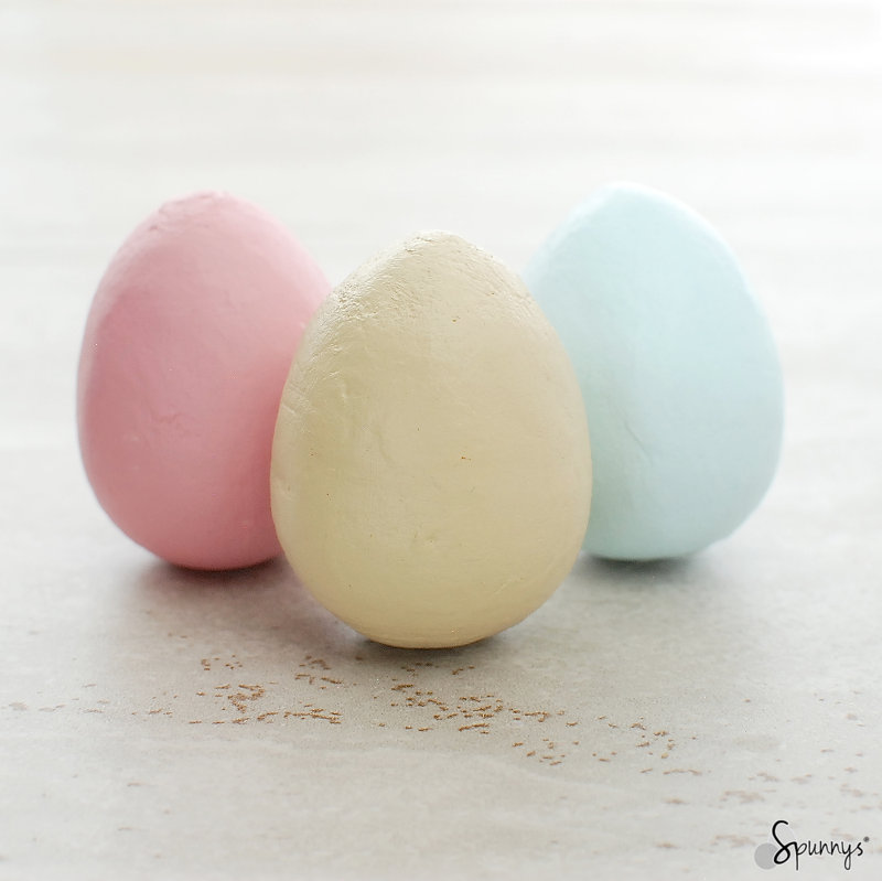 How to paint spun cotton eggs for Easter