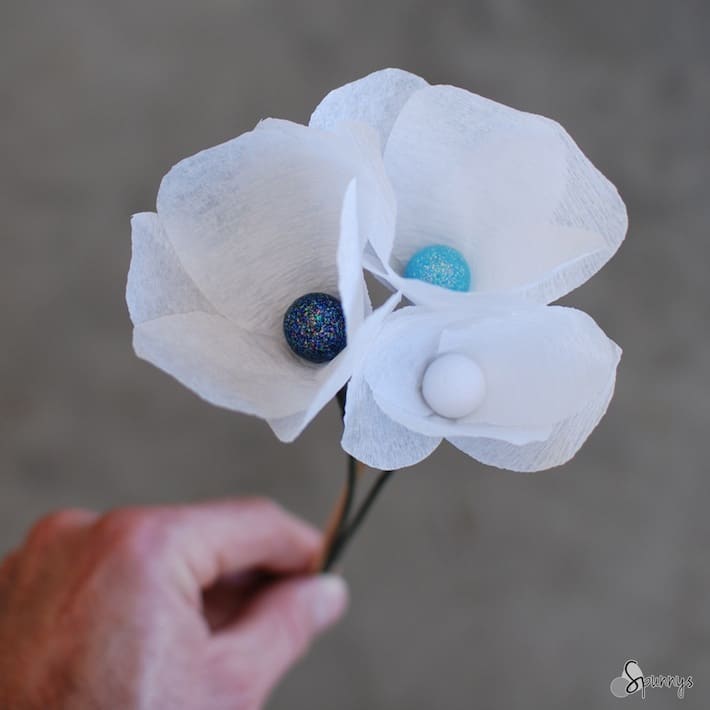 paper flower stamen DIY craft tutorial