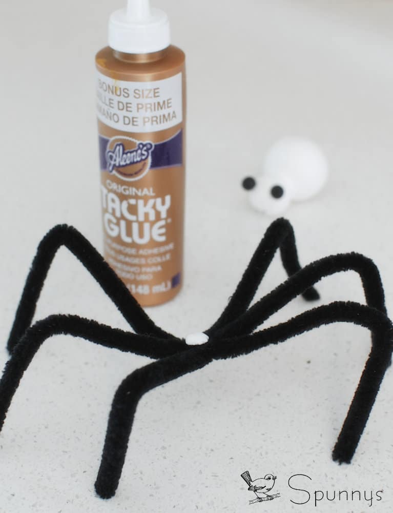 pipe cleaner spider tutorial DIY Halloween